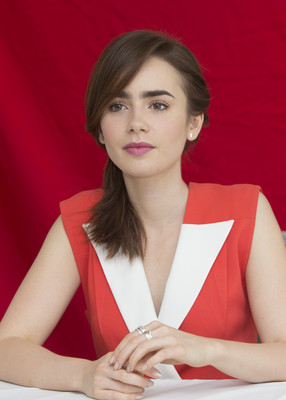 Lily Collins Stickers G681966