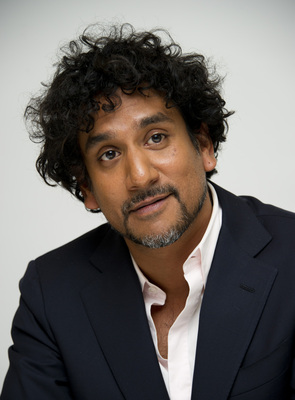 Naveen Andrews puzzle G682034