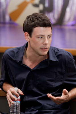 Cory Monteith Stickers G682177