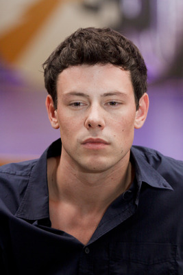 Cory Monteith Stickers G682186
