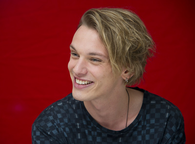 Jamie Campbell Bower Poster G685190