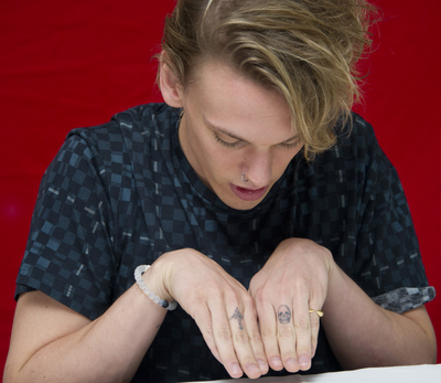 Jamie Campbell Bower Poster G685197