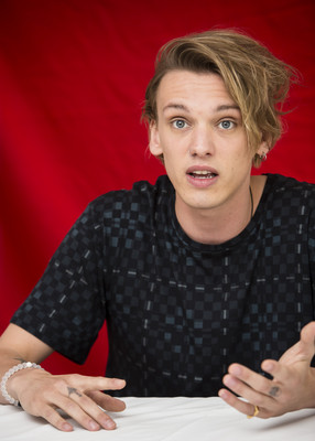 Jamie Campbell Bower puzzle G685199