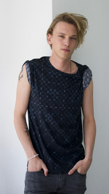 Jamie Campbell Bower Poster G685200