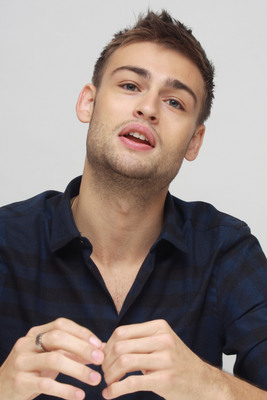 Douglas Booth Stickers G685218