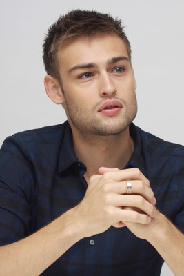 Douglas Booth Stickers G685223