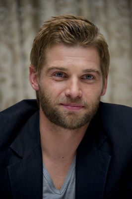 Mike Vogel Mouse Pad G686063