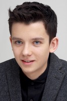 Asa Butterfield Mouse Pad G687155