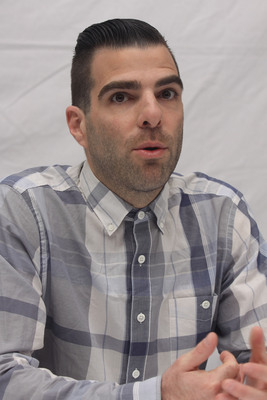 Zachary Quinto Poster G687250