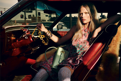 Anna Ewers puzzle G690289