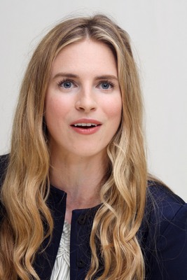 Brit Marling puzzle G690974
