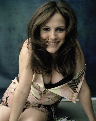 Mary Louise Parker Poster G691213