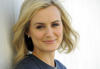 Taylor Schilling Poster G691311