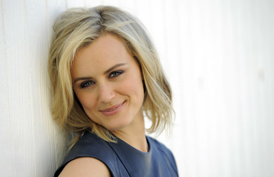 Taylor Schilling Poster G691318