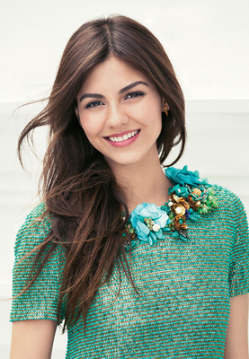 Victoria Justice Mouse Pad G692214