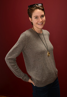 Shailene Woodley t-shirt #1141738
