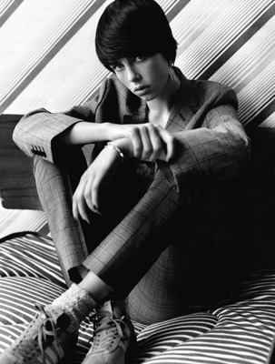 Edie Campbell Poster G692865