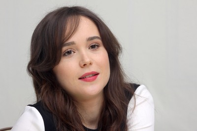 Ellen Page Stickers G694172