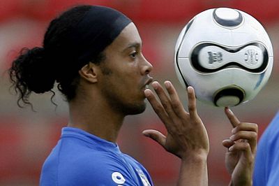 Ronaldinho tote bag