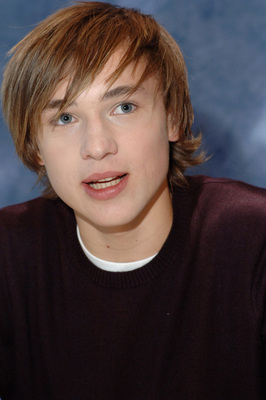 William Moseley Poster G711754