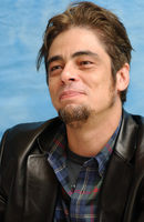 Benicio del Toro Longsleeve T-shirt #1169990