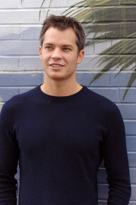 Timothy Olyphant Poster G718541
