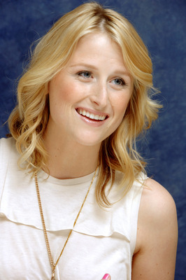 Mamie Gummer Mouse Pad G718975