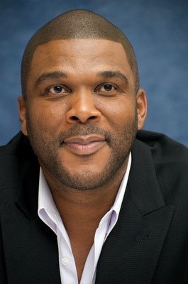 Tyler Perry puzzle G719021