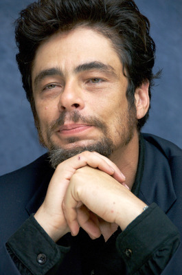 Benicio Del Toro Stickers G720385