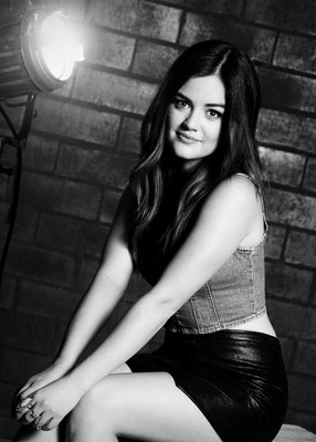 Lucy Hale Mouse Pad G722885