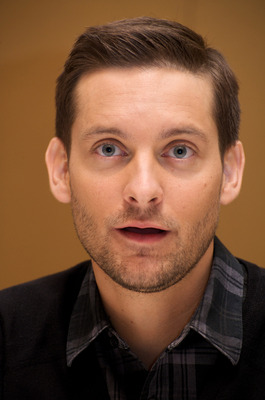 Tobey Maguire Stickers G723038