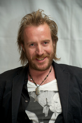 Rhys Ifans Poster G723555