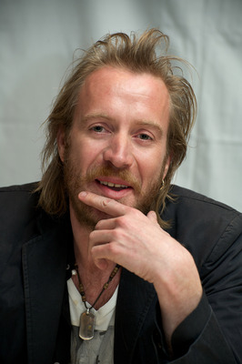 Rhys Ifans Poster G723557