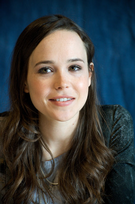 Ellen Page Poster G724595