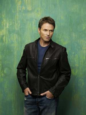 Tim Daly Poster G730625
