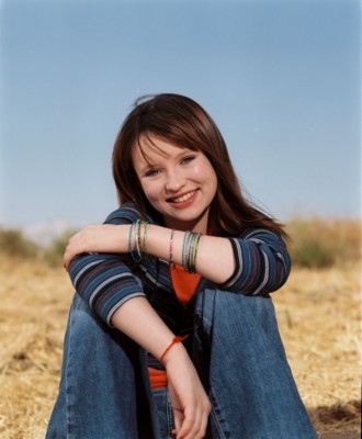 Emily Browning Poster G73184