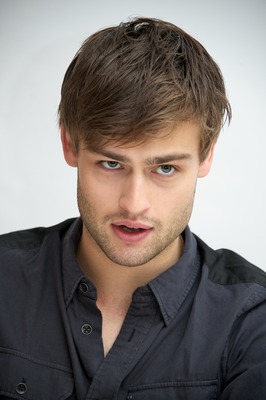 Douglas Booth Poster G735365