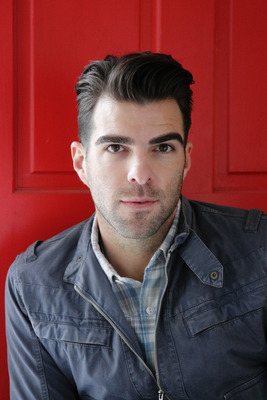 Zachary Quinto Poster G735805