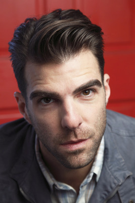 Zachary Quinto Poster G735806