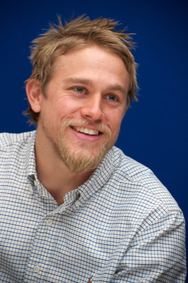 Charlie Hunnam puzzle G736144