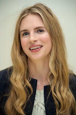 Brit Marling puzzle G736508