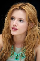 Bella Thorne Mouse Pad G737898