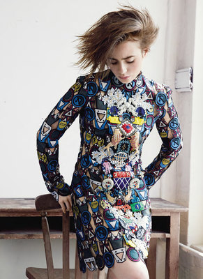 Lily Collins Stickers G739536
