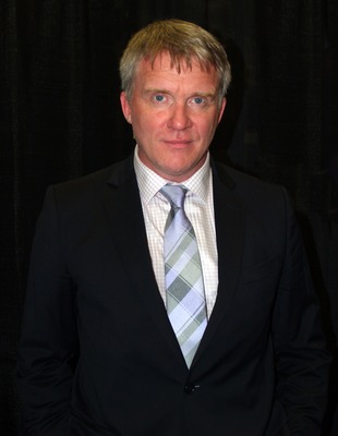 Anthony Michael Hall Poster G740425