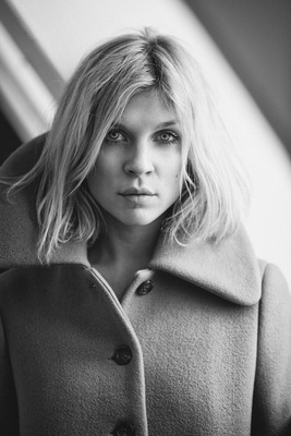 Clemence Poesy Stickers G741251