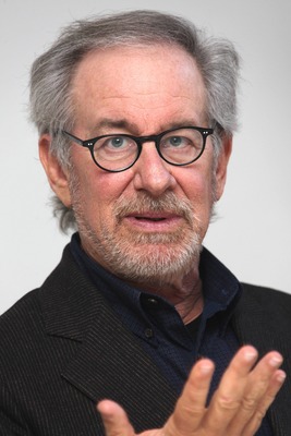Steven Spielberg Poster G745109