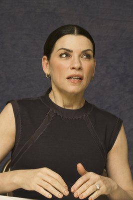 Julianna Margulies Mouse Pad G746302
