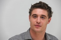 Max Irons Mouse Pad G747850