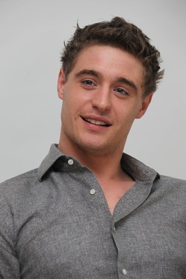 Max Irons Poster G747852