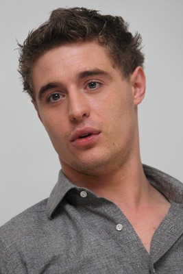 Max Irons Poster G747854